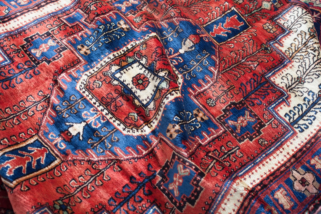 Kilim ve Halılarla Antika ve Vintage Eşyaları Tamamlama