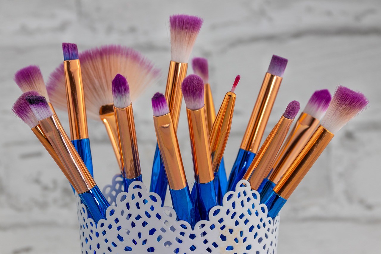 Highlighter Fırçaları: Yüksek Noktalara Işıltılı Vurgu Yapma