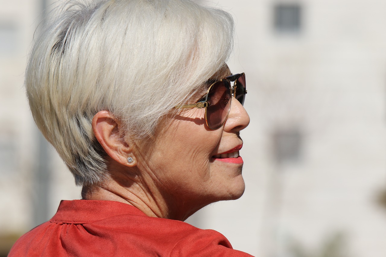 Ankara İnvisalign - İnvisalign Tedavisinde İlk Plakları Alma: İlk Günlerde Ne Beklemeli?