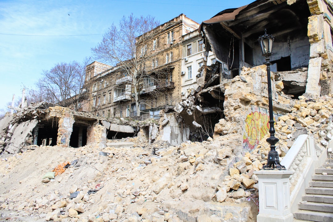 Yüz Germe ve Göz Altı Estetiği: İfadeyi Aydınlatmak